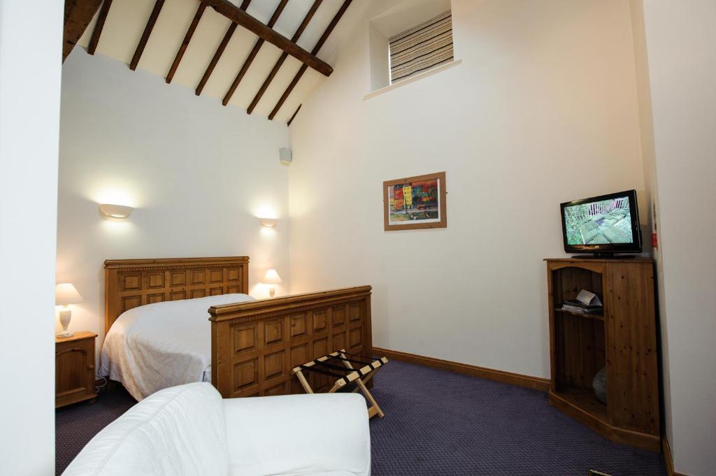 Church Farm Lodge Harrington Room photo